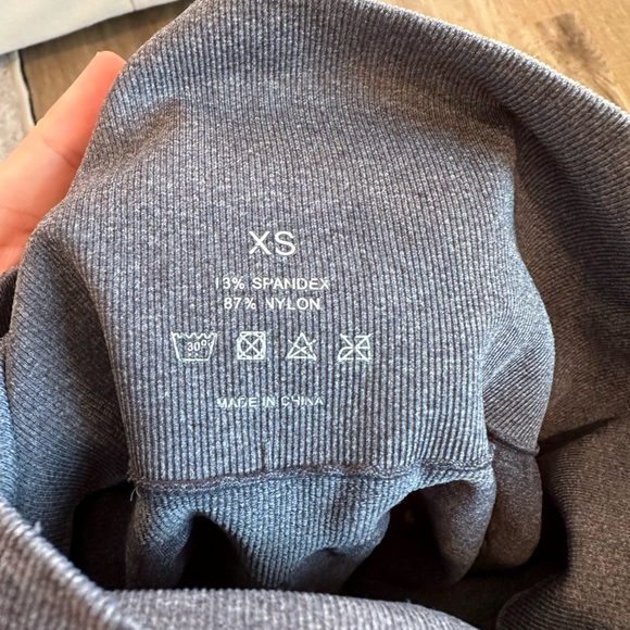 Grey NVGTN shorts with contour on the back side. XS - Picture 2 of 3